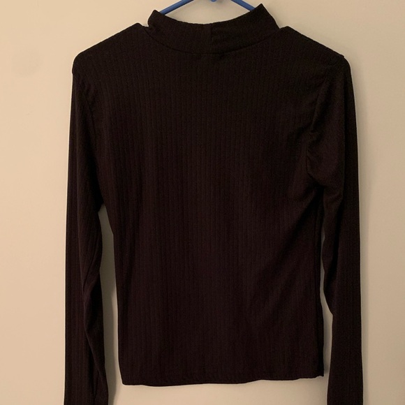 Turtle neck bundle. - Picture 4 of 4